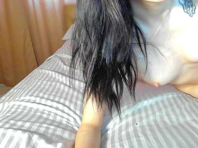 lesyalis live cam on BongaCams