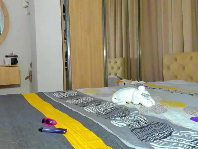 lesyalis live cam on BongaCams