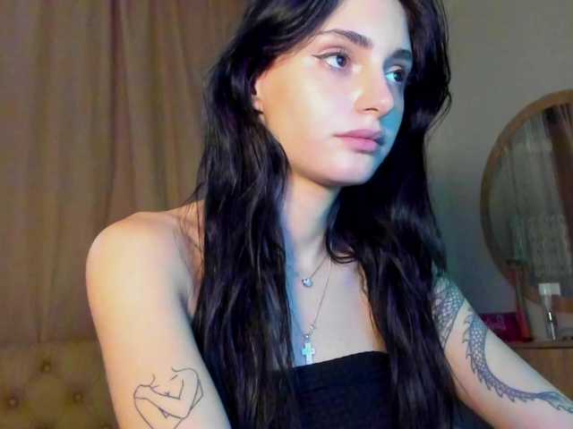 lesyalis live cam on BongaCams