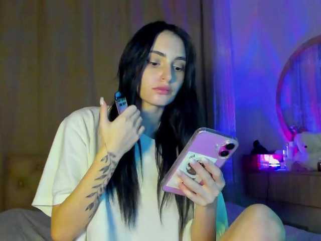 lesyalis live cam on BongaCams