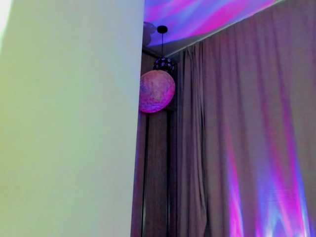 lesyalis live cam on BongaCams