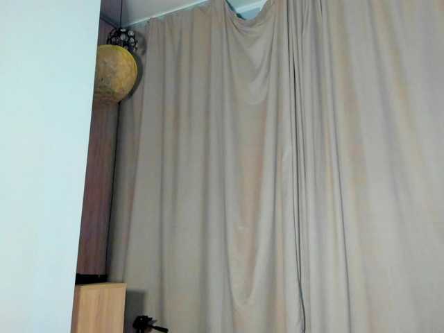 lesyalis live cam on BongaCams