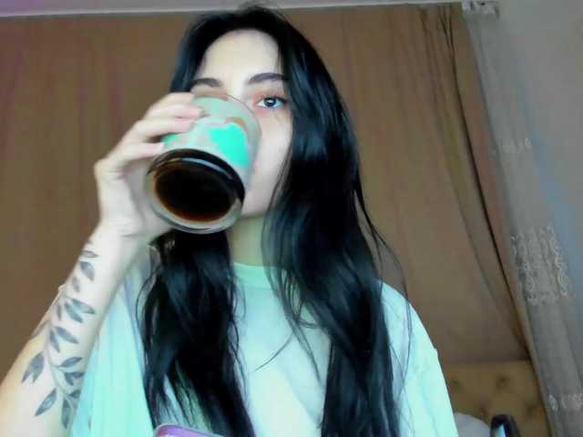 lesyalis live cam on BongaCams