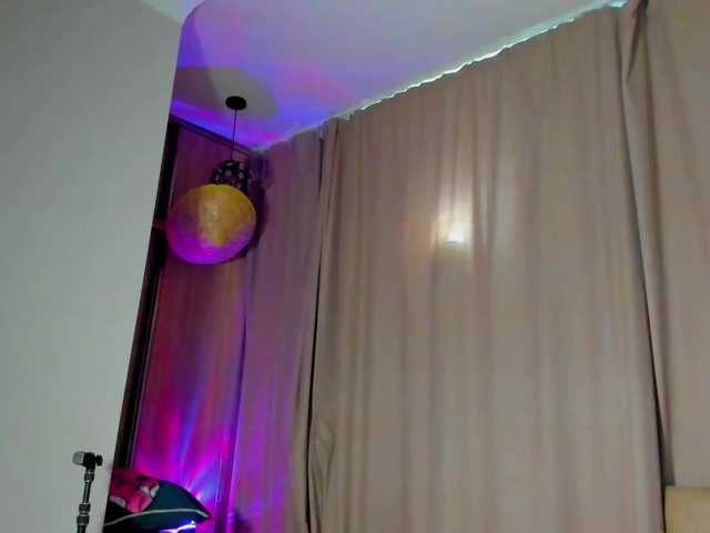lesyalis live cam on BongaCams
