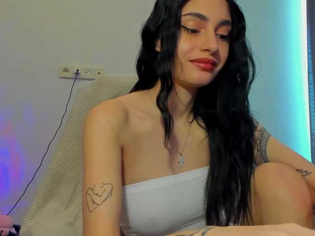 lesyalis live cam on BongaCams