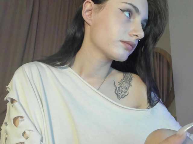 lesyalis live cam on BongaCams