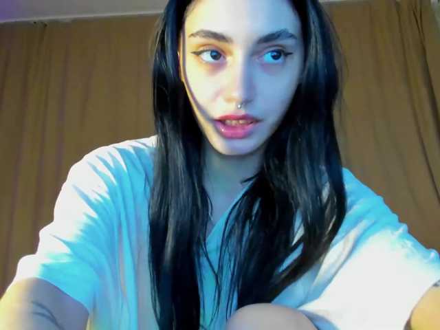 lesyalis live cam on BongaCams
