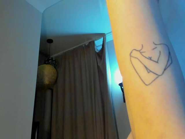 lesyalis live cam on BongaCams