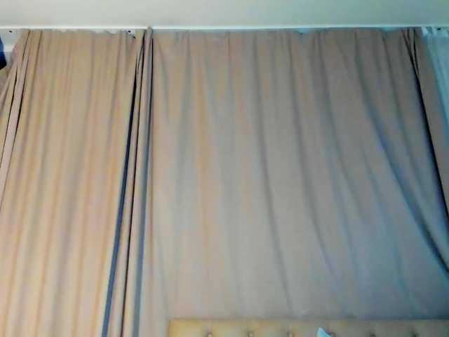 lesyalis live cam on BongaCams