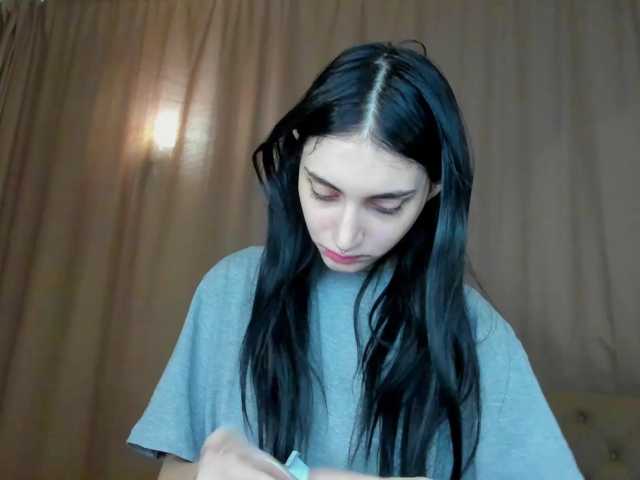 lesyalis live cam on BongaCams