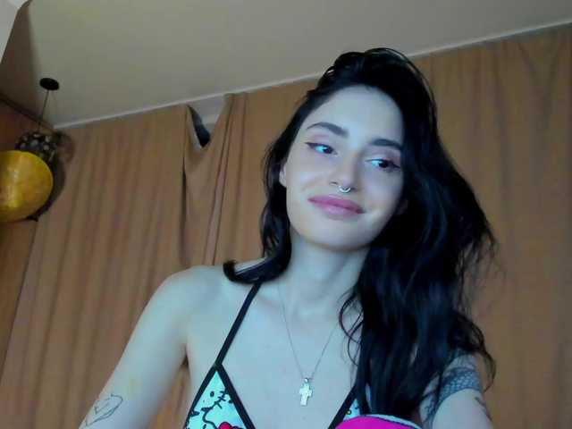lesyalis live cam on BongaCams