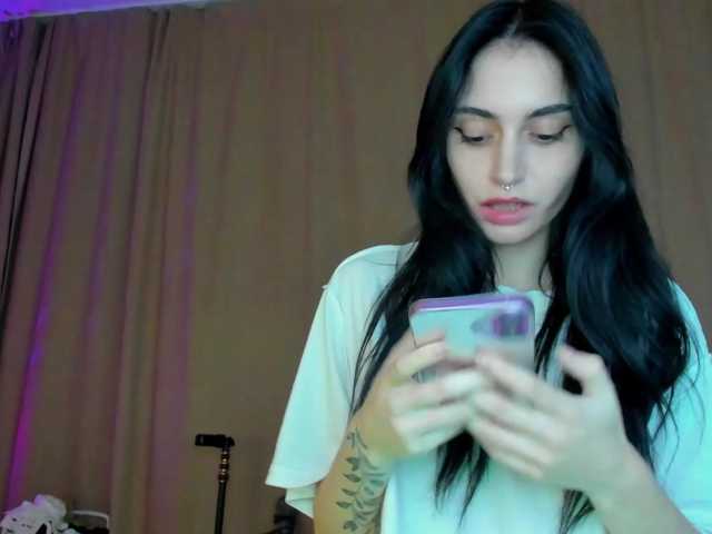 lesyalis live cam on BongaCams