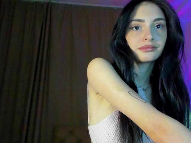 lesyalis live cam on BongaCams