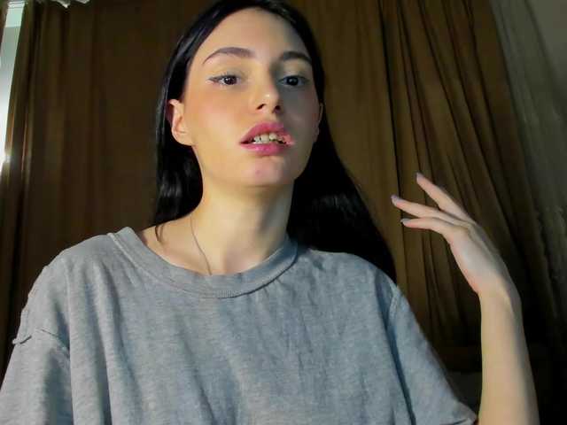 lesyalis live cam on BongaCams