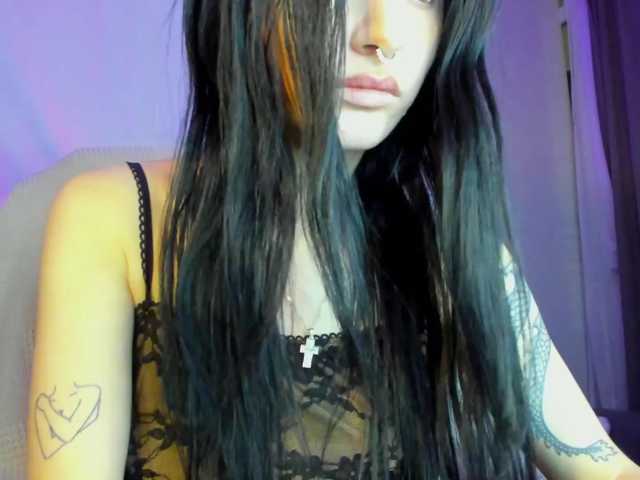 lesyalis live cam on BongaCams