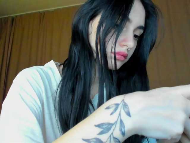 lesyalis live cam on BongaCams