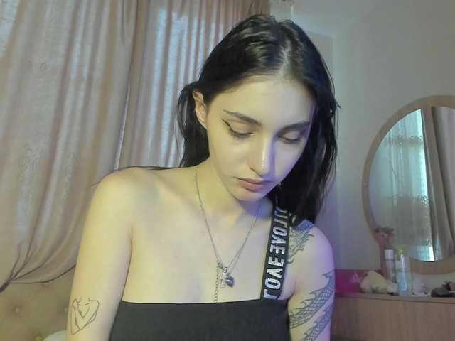 lesyalis live cam on BongaCams