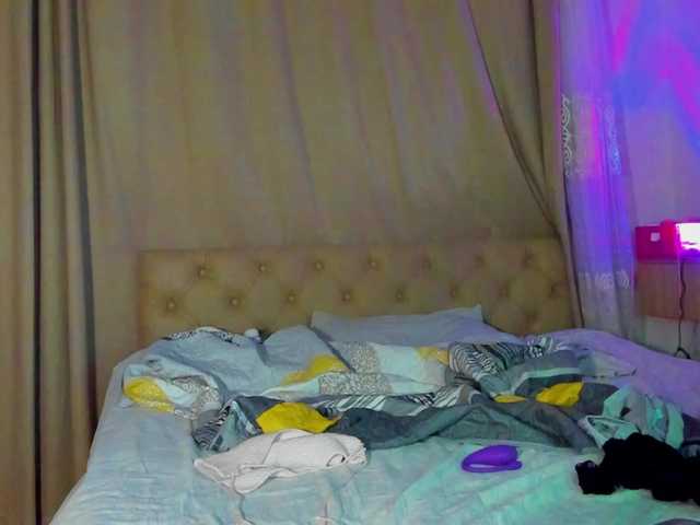 lesyalis live cam on BongaCams