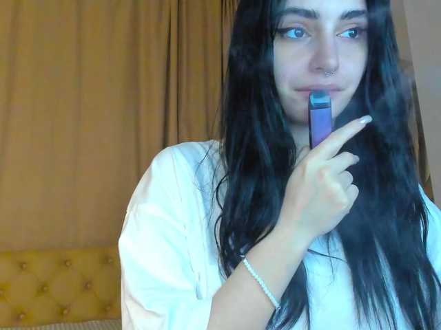 lesyalis live cam on BongaCams