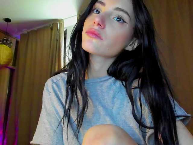 lesyalis live cam on BongaCams