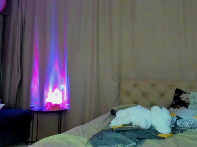 lesyalis live cam on BongaCams