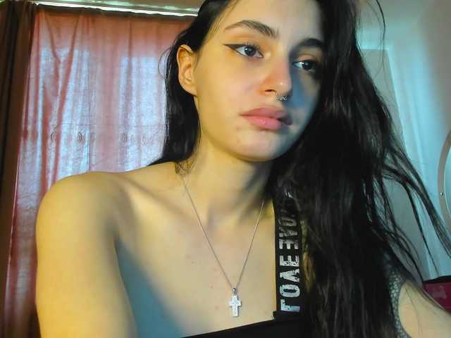 lesyalis live cam on BongaCams