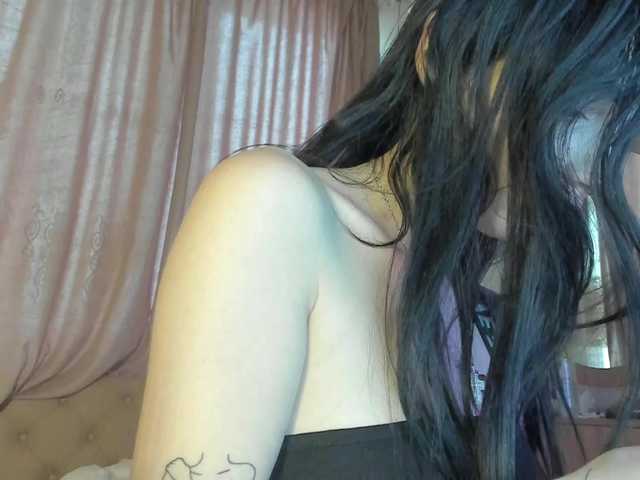 lesyalis live cam on BongaCams