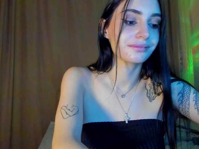 lesyalis live cam on BongaCams