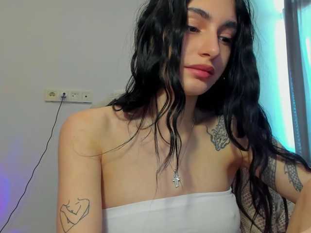 lesyalis live cam on BongaCams