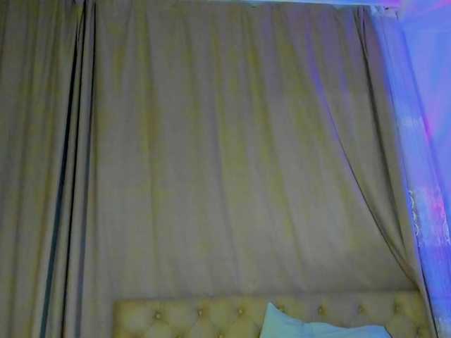 lesyalis live cam on BongaCams