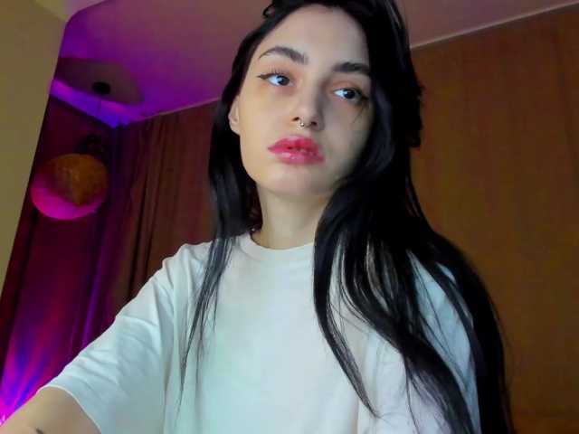 lesyalis live cam on BongaCams