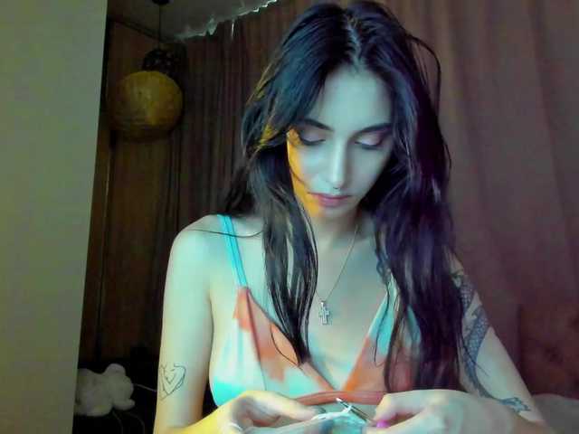lesyalis live cam on BongaCams