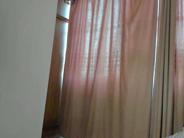 lesyalis live cam on BongaCams
