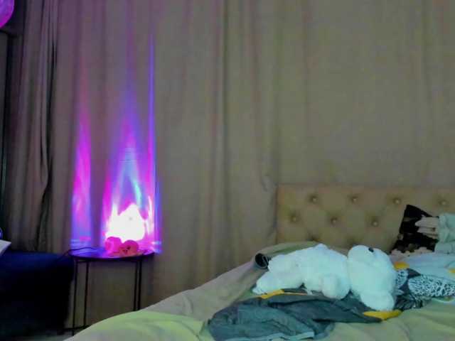 lesyalis live cam preview