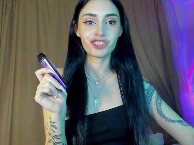 lesyalis live cam on BongaCams