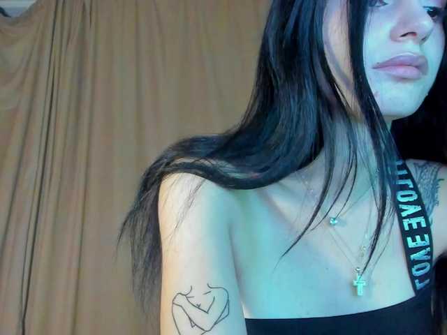 lesyalis live cam on BongaCams
