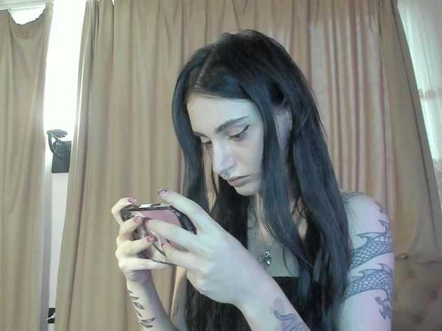 lesyalis live cam on BongaCams