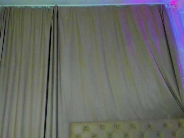 lesyalis live cam on BongaCams