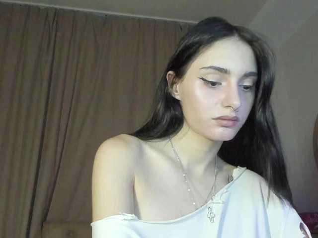 lesyalis live cam on BongaCams