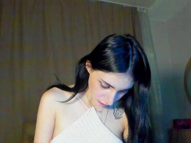 lesyalis live cam on BongaCams