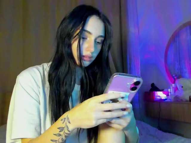 lesyalis live cam on BongaCams