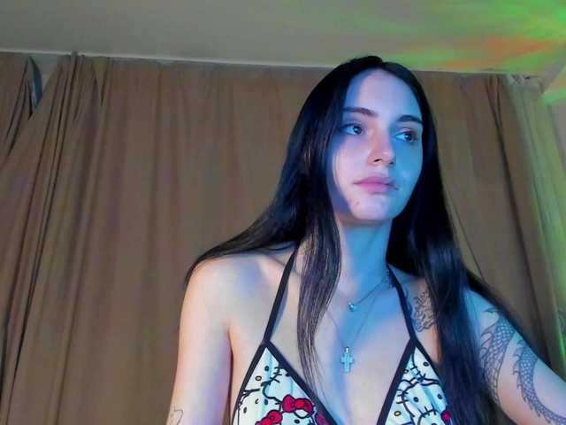 lesyalis live cam on BongaCams