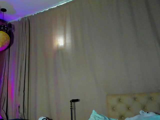 lesyalis live cam on BongaCams