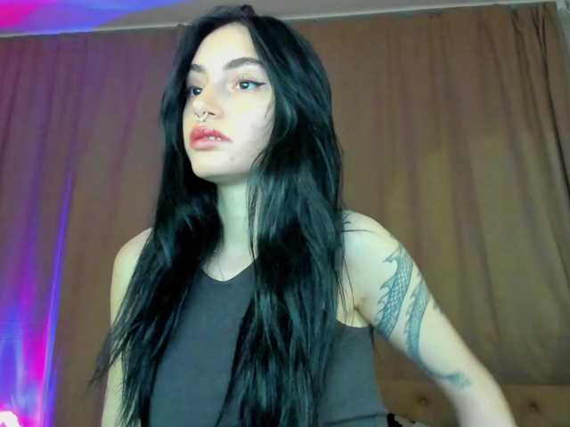 lesyalis live cam on BongaCams