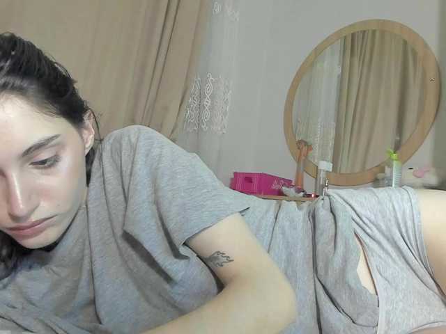lesyalis live cam on BongaCams