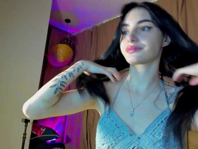 lesyalis live cam on BongaCams