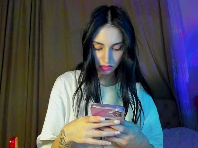 lesyalis live cam on BongaCams
