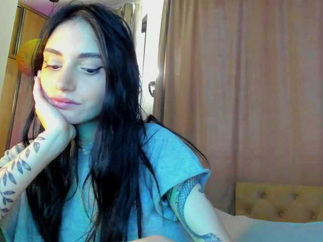 lesyalis live cam on BongaCams