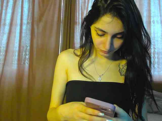 lesyalis Live Webcam on BongaCams