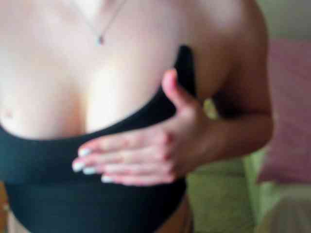 rizzcaprice webcam